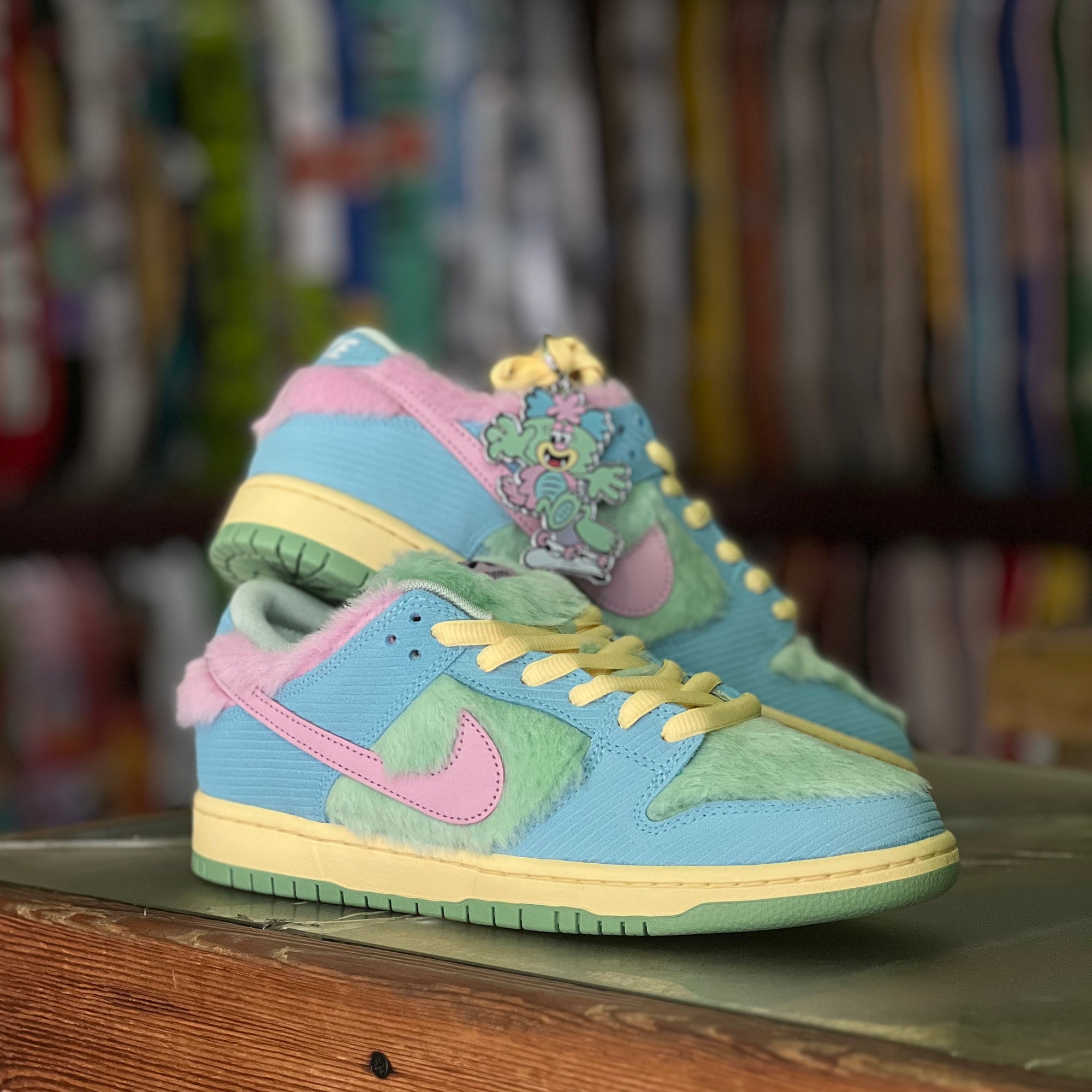 Nike SB x Verdy "Visty" Dunk Low Raffle