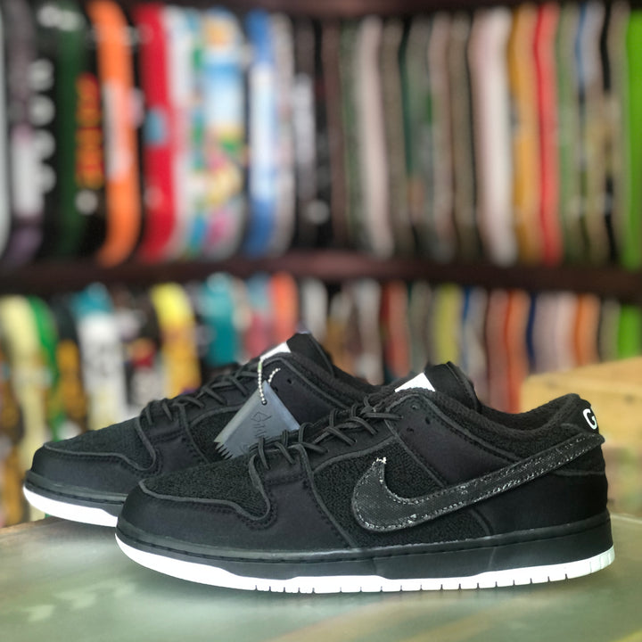 Nike SB X Gnarhunters Dunk Low Raffle