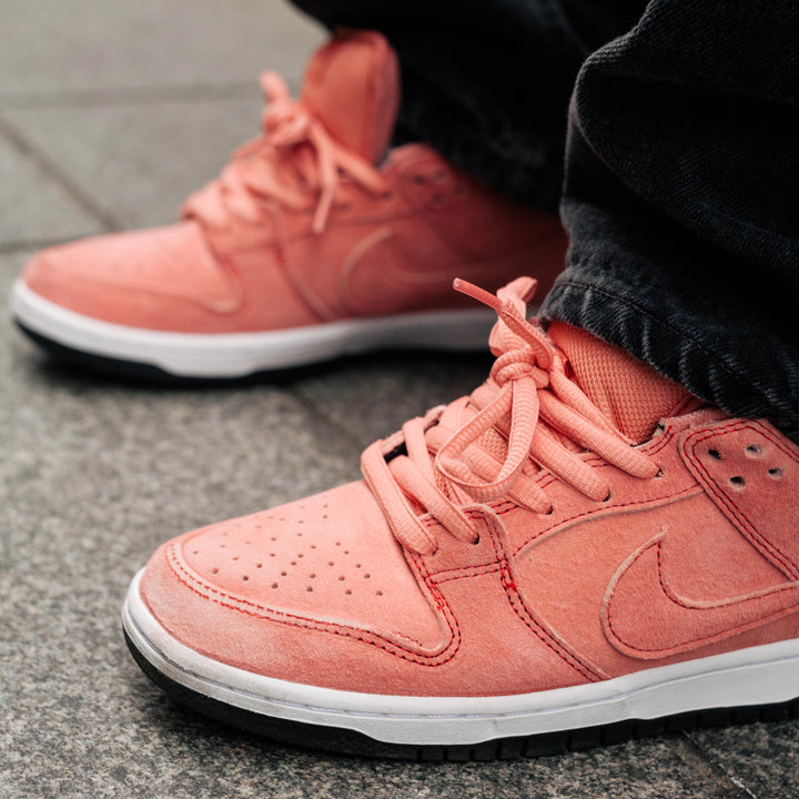 Nike SB Atomic "Pink Pig" Dunk Low Raffle
