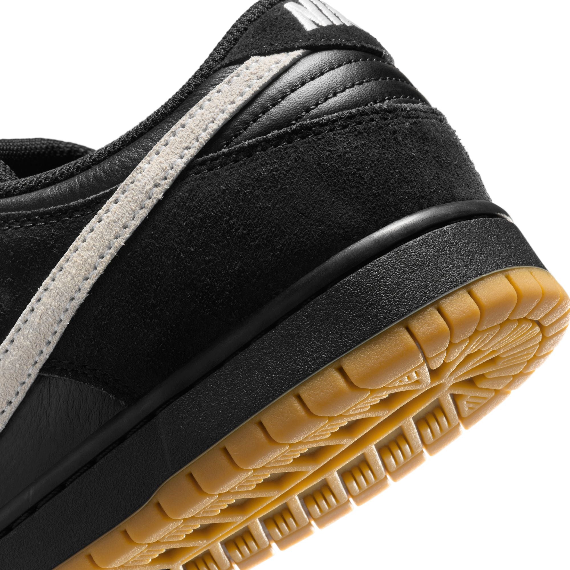 Nike SB Dunk Low Pro Black/White/Gum 26