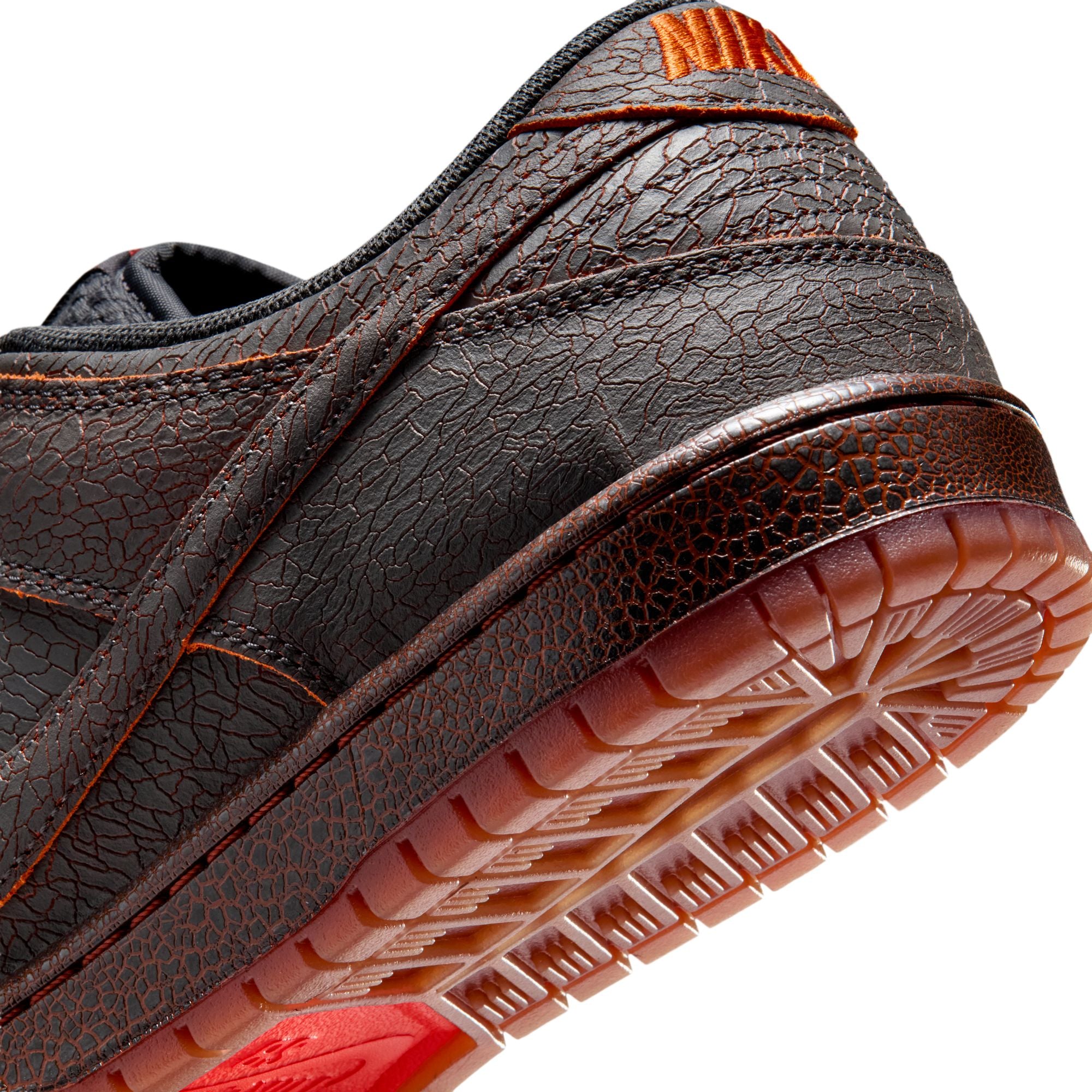 Nike SB Dunk Low Krampus