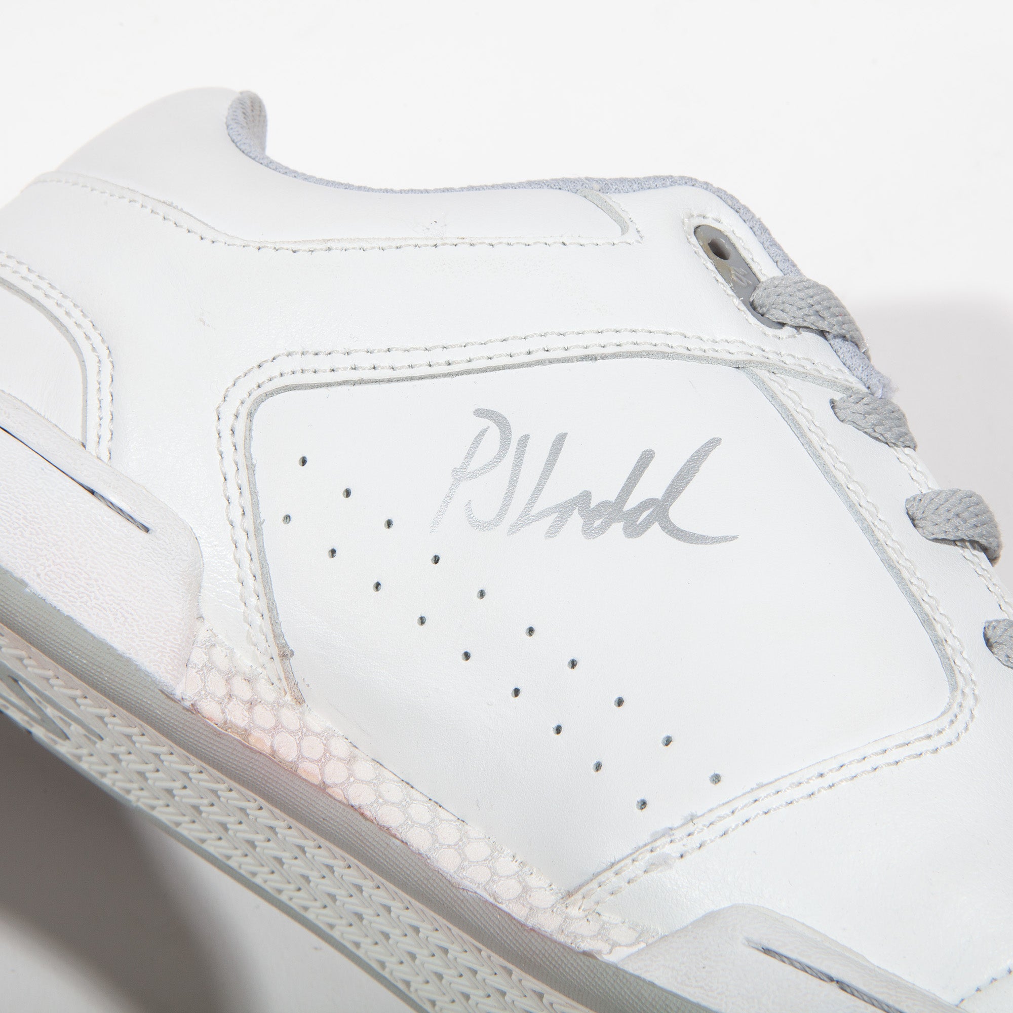 Overripe eS PJ Ladd White Autographed Size 7 2005ish