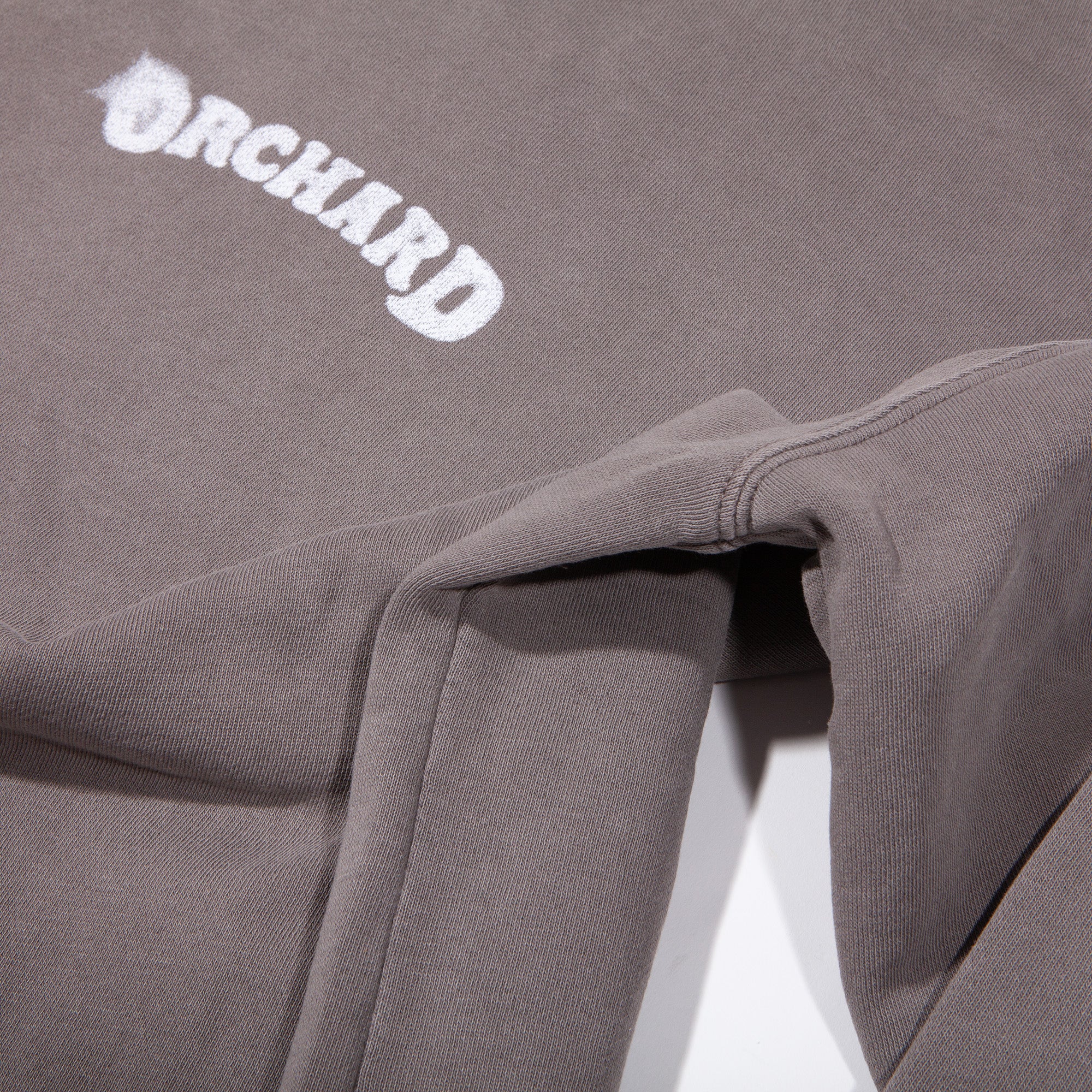 Orchard Intro Spray Crewneck Faded Charcoal