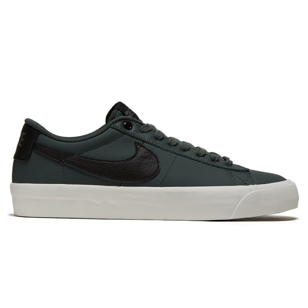 【超特価sale開催】  Vintage GT Low Blazer SB Nike Green/Black Skateshop Orchard - 靴
