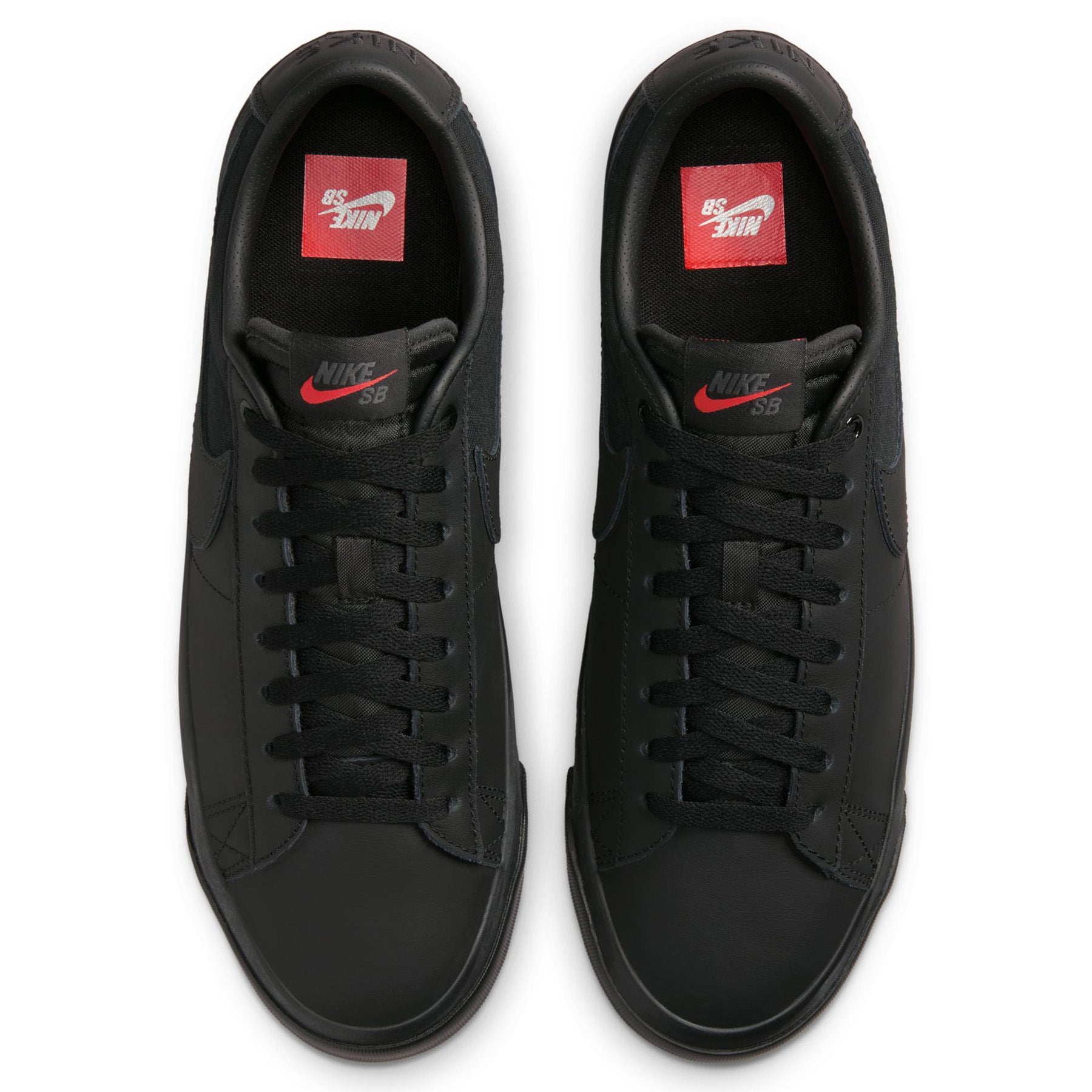 Nike blazer low triple black online