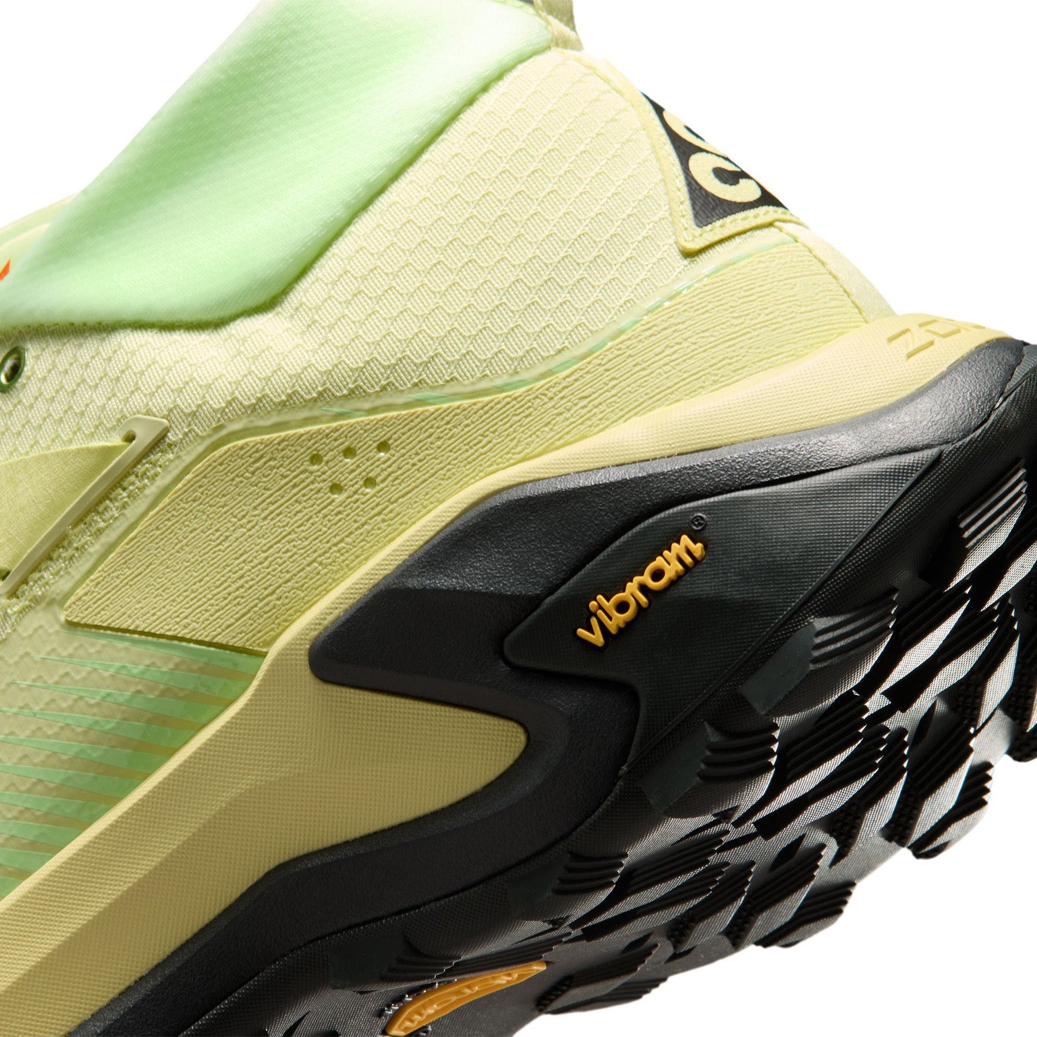 Nike ACG Zegama Hike Life Lime/Dark Smoke/Barely Volt