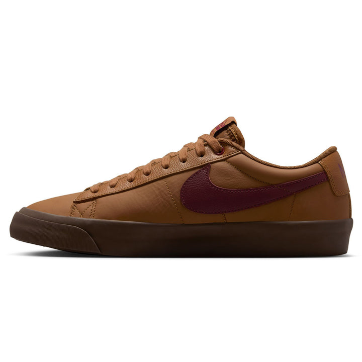 Nike SB Blazer Low Pro GT Light British Tan/Gum/Team Red