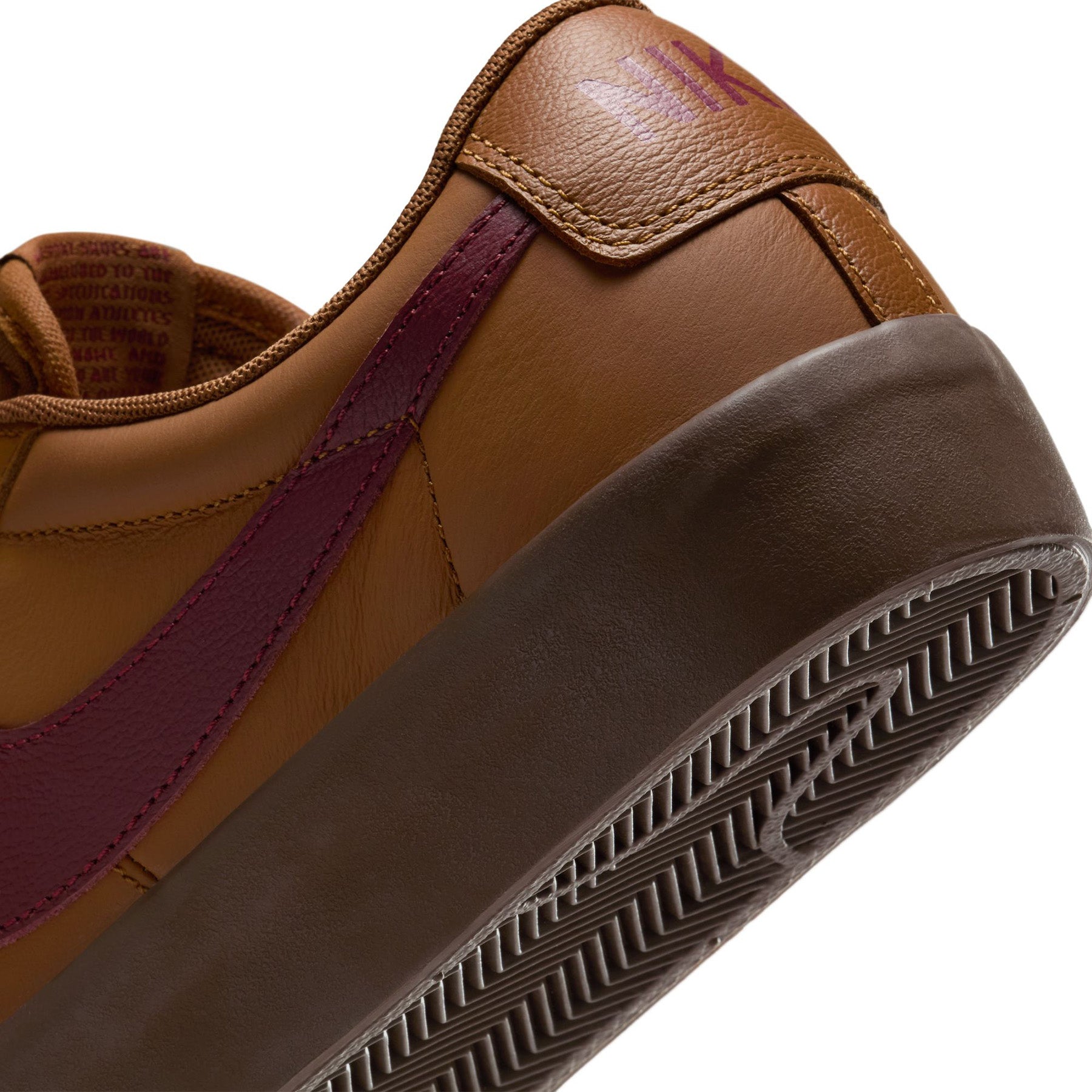 ◆正規品◆NIKE SB BLAZER LOW PRO GT LIGHT BRITISH TAN◆人気 Nike SB Blazer Low Pro GT Light British Tan/Gum/Team Red