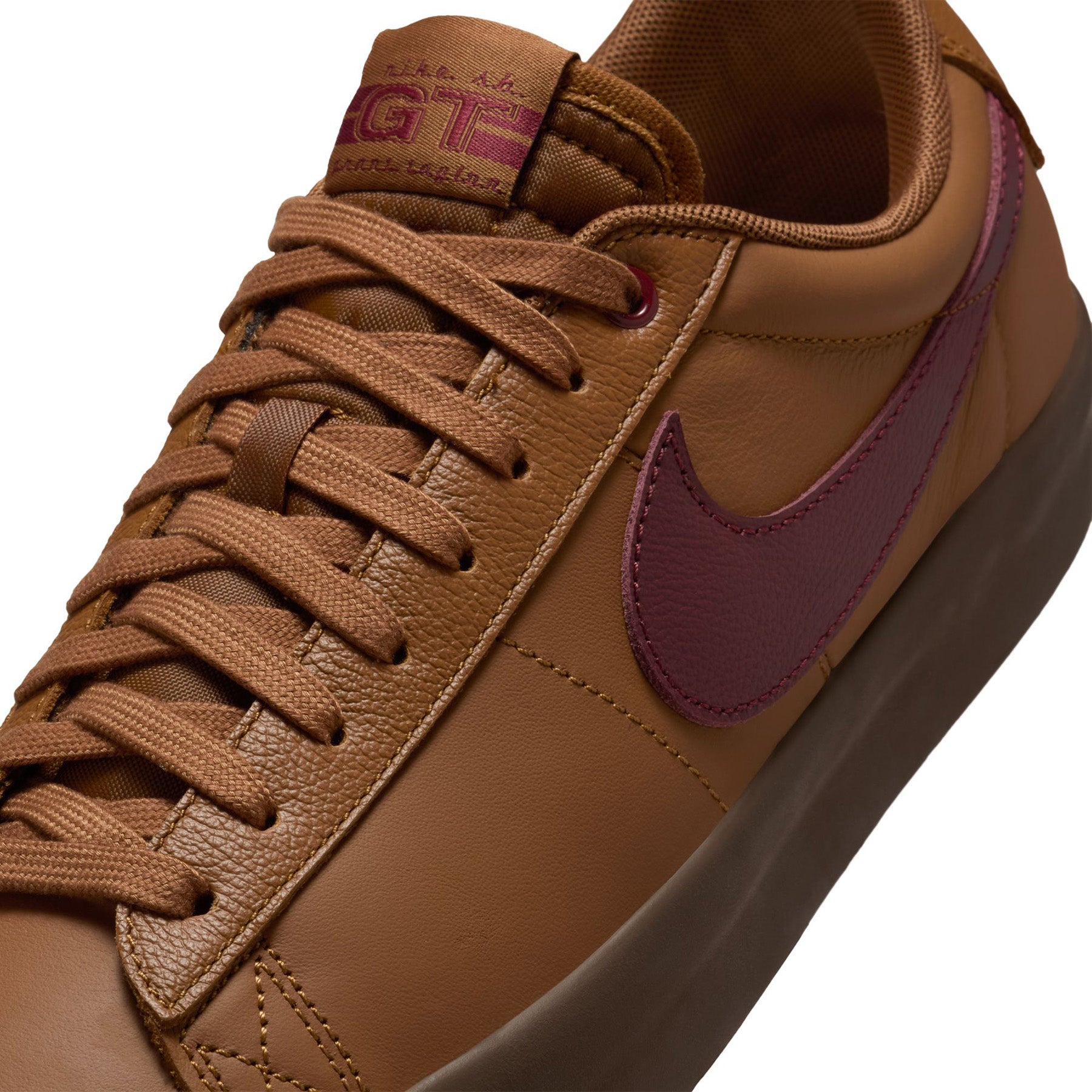 Nike SB Blazer Low Pro GT Light British Tan/Gum/Team Red