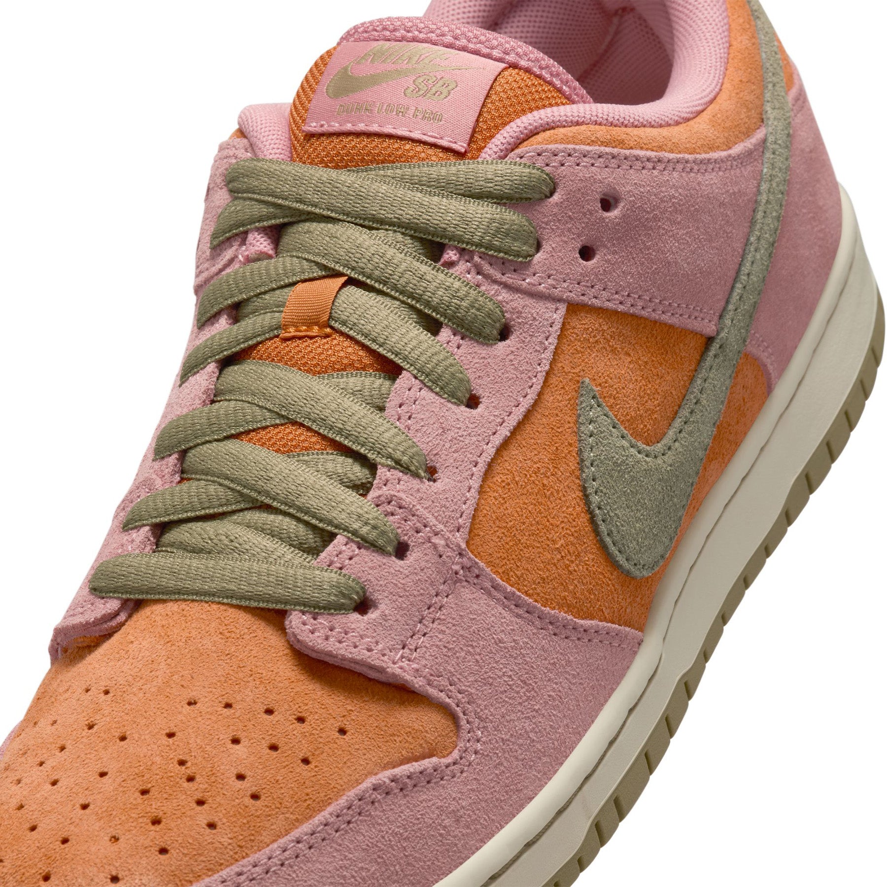 Nike SB Dunk Low Pro Stardust