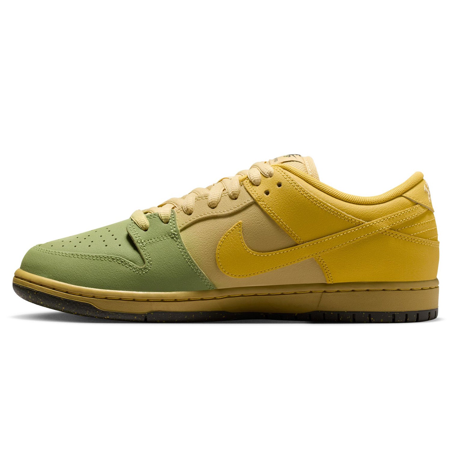 Nike SB Dunk Low Pro WC Saffron Quartz/Hatch Chile