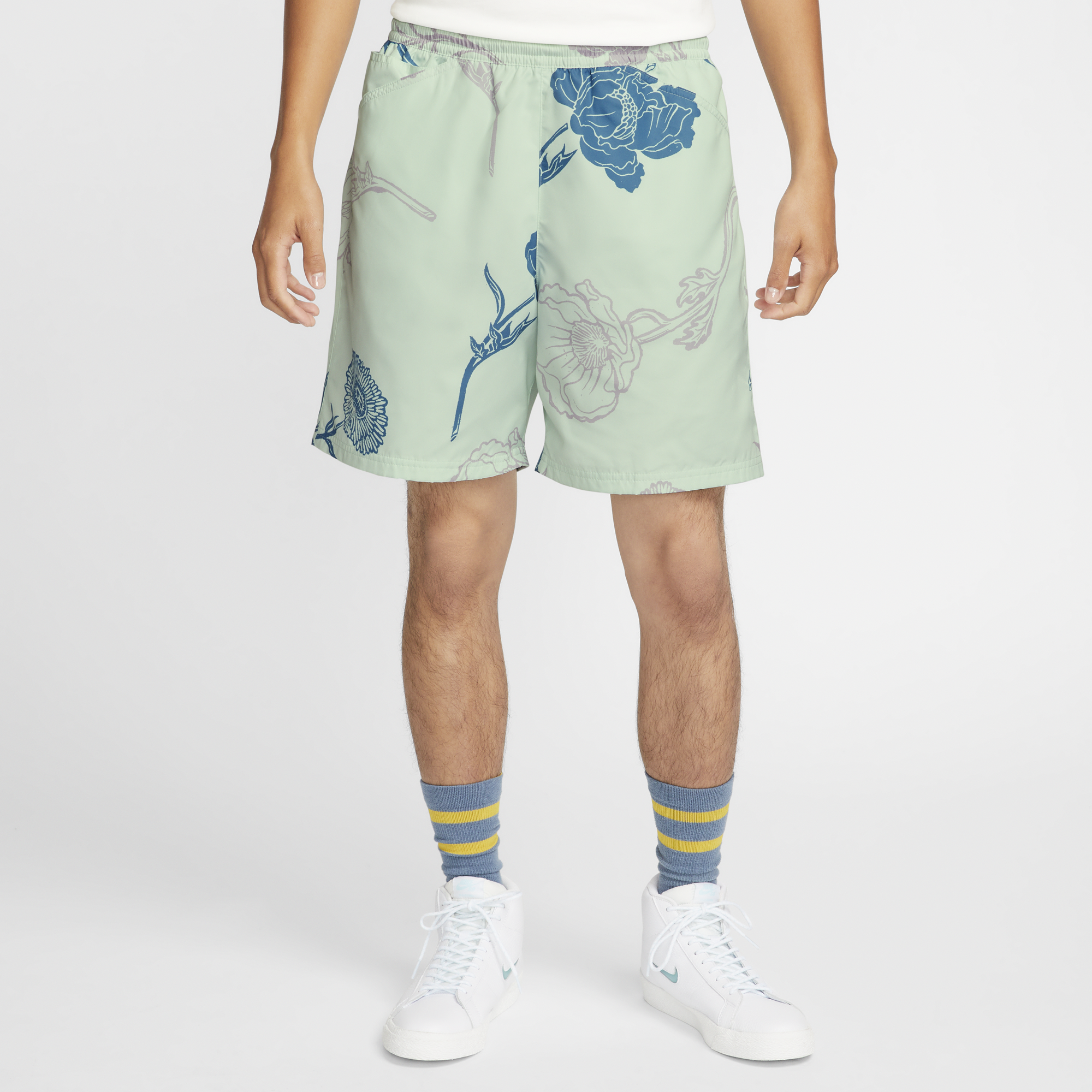 Nike SB Skate Barely Green Board Shorts L