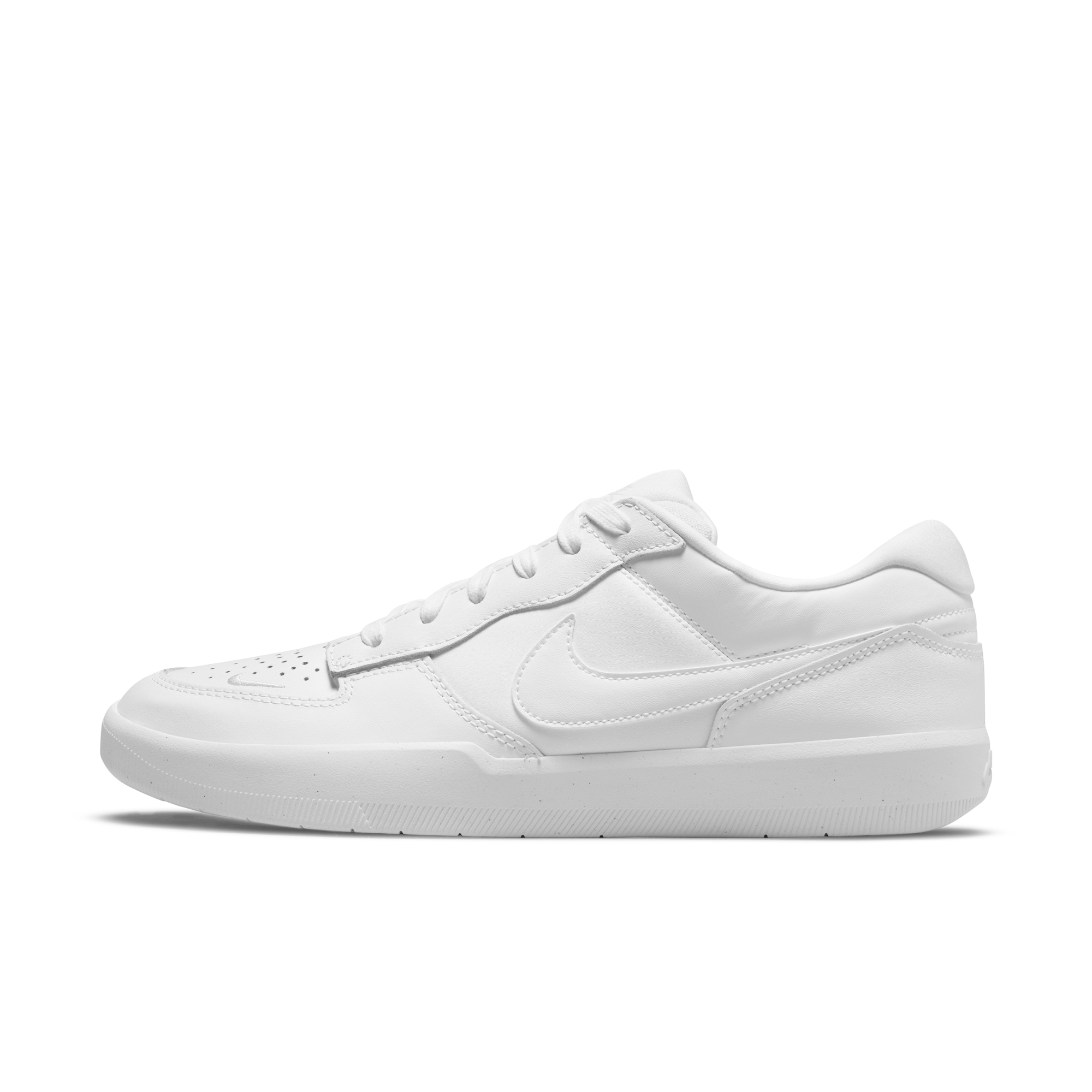 White nike shoes sales sb