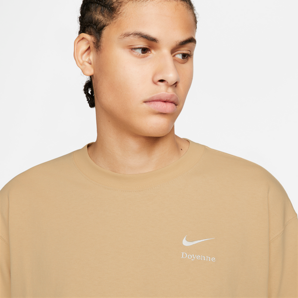 Sesame white nike deals crew neck